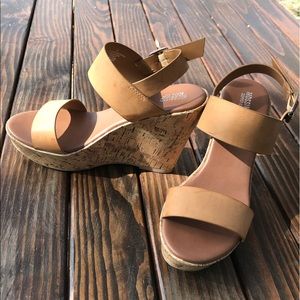 Mossimo cork wedges, tan, size 9